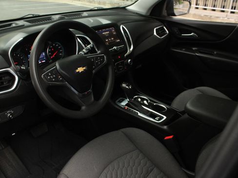 Used 2020 Chevrolet Equinox LT w/ LPO, Floor Liner Package AWD/4WD image 13