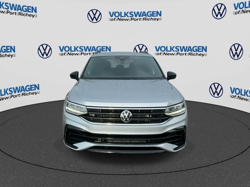 Used 2023 Volkswagen Tiguan SE R-Line FWD image 3