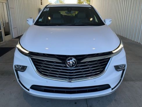 Used 2024 Buick Enclave Premium image 27