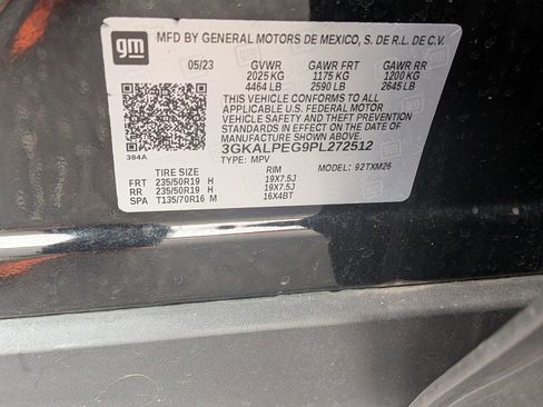 Used 2023 GMC Terrain SLT w/ Infotainment Package II image 36