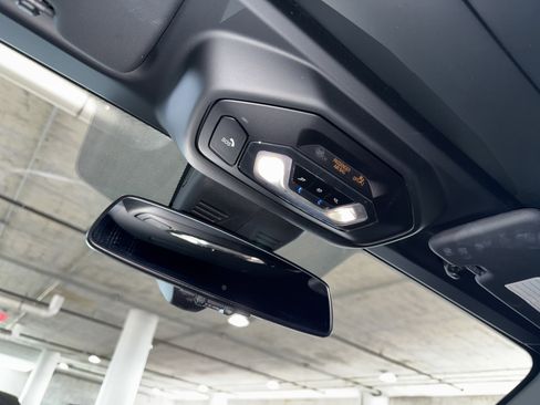 Used 2022 BMW Z4 M40i w/ Premium Package image 26