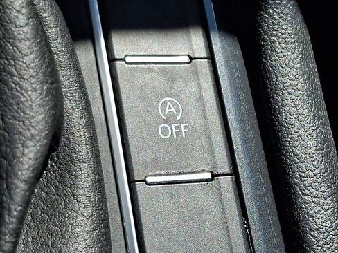 Used 2020 Volkswagen Tiguan S AWD/4WD image 25