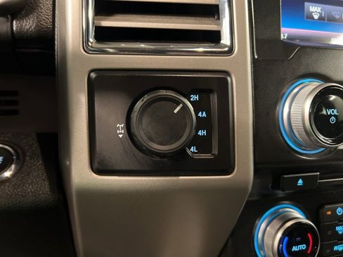 Used 2015 Ford F150 Lariat w/ Equipment Group 502A Luxury image 18