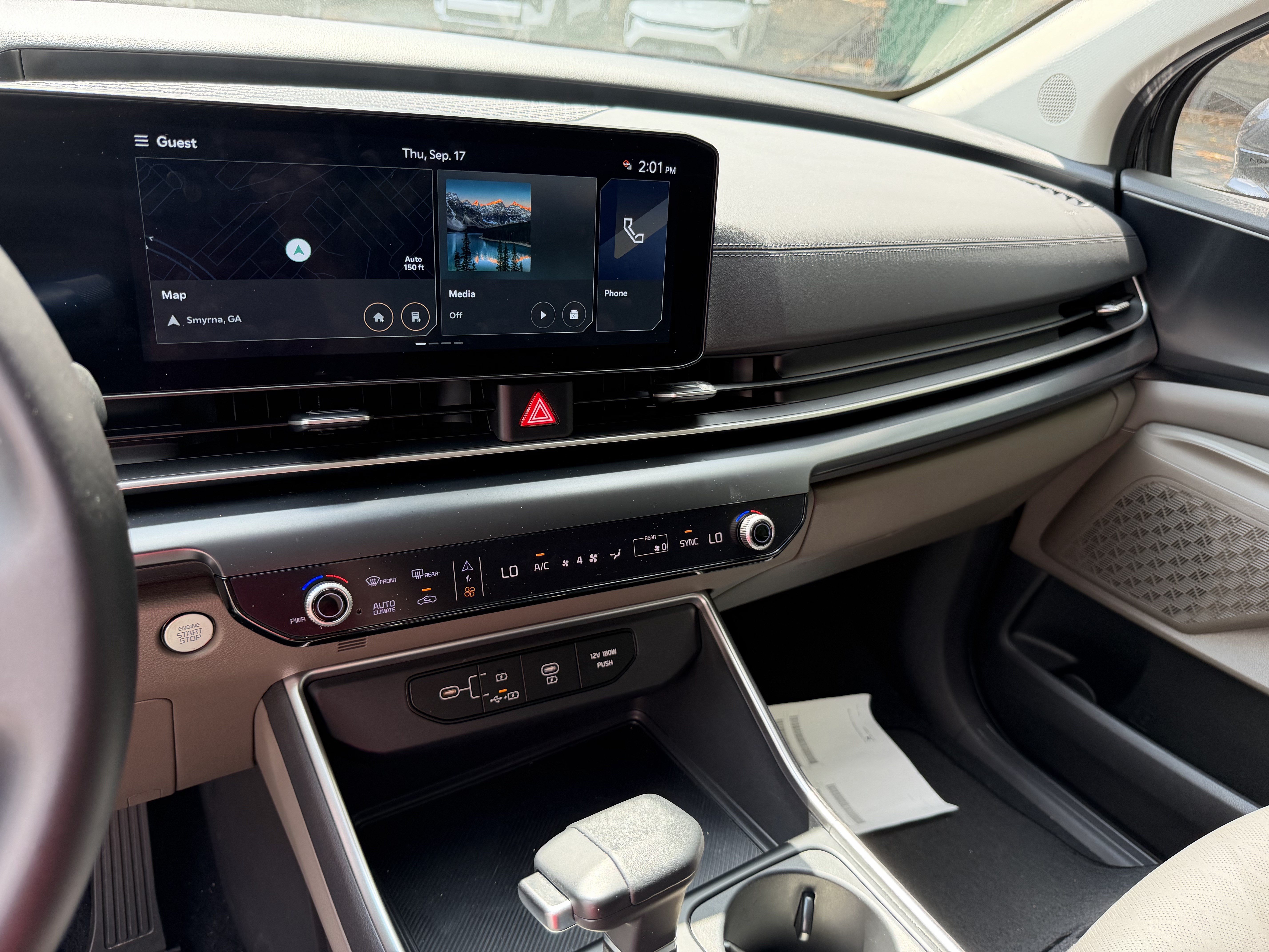Certified 2026 Kia Carnival FWD image 27