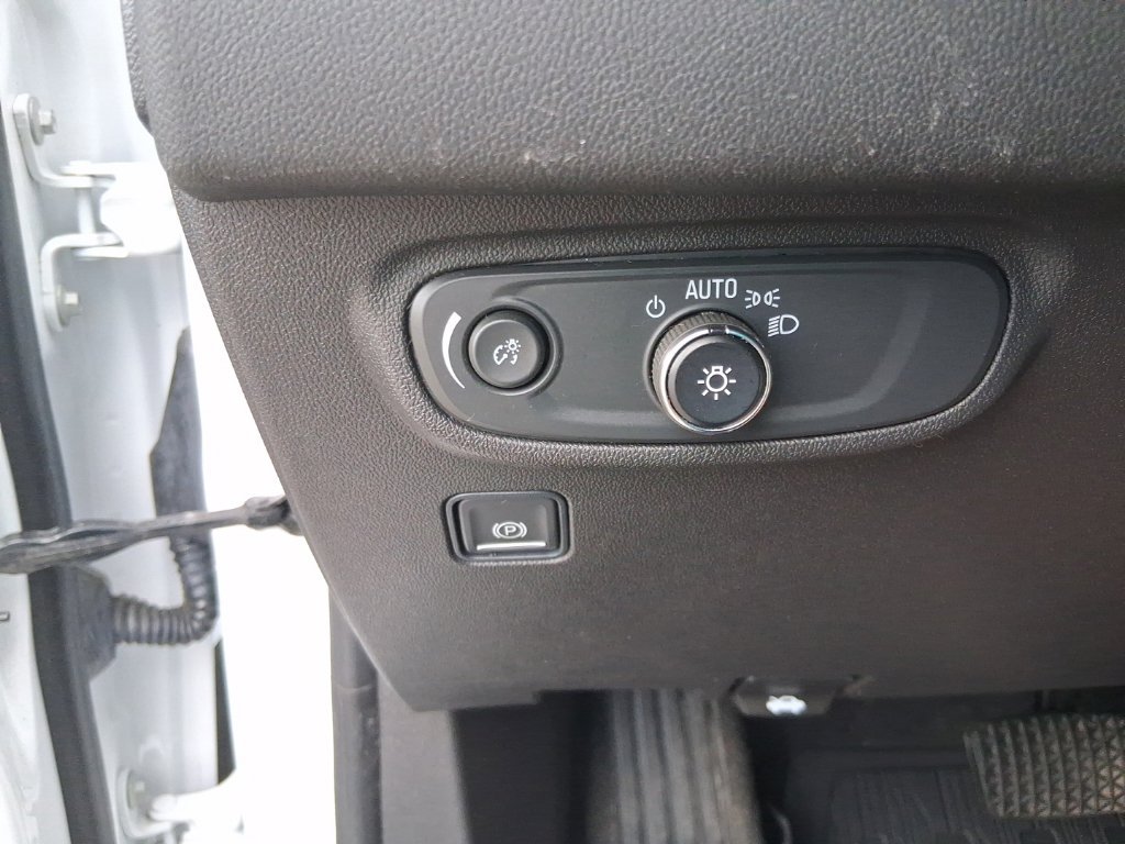 Used 2022 GMC Terrain SLE w/ Driver Convenience Package AWD/4WD image 31