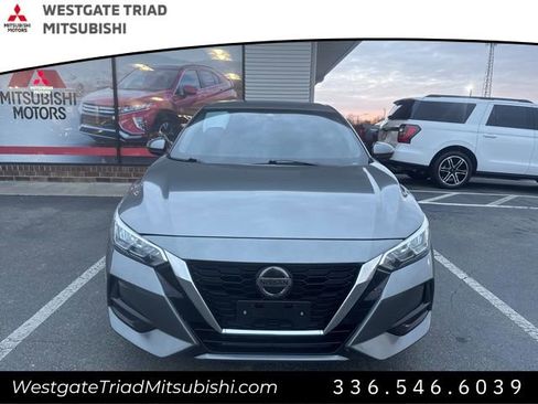 Used 2021 Nissan Sentra SV image 2