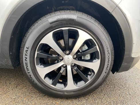 Certified 2018 Kia Sorento EX w/ EX Advanced Touring Package image 9