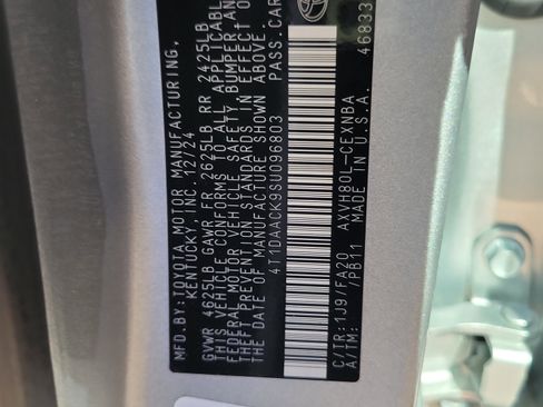 Used 2025 Toyota Camry LE image 30