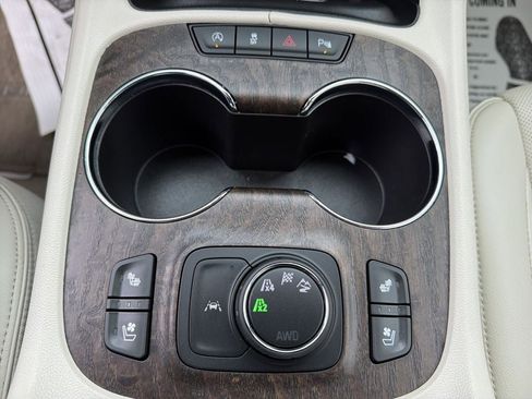 Used 2023 GMC Acadia Denali AWD/4WD image 22