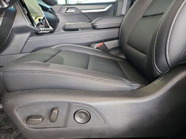 Used 2025 GMC Acadia Elevation w/ Elevation Premium Package FWD image 22
