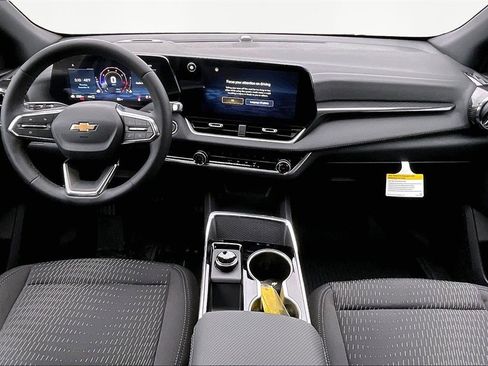 New 2026 Chevrolet Equinox LT w/ LPO, Floor Liner Package image 6