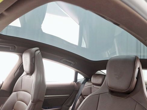 Used 2022 Porsche Taycan 4S image 33