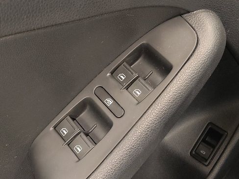 Used 2017 Volkswagen Jetta SE image 27