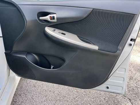 Used 2011 Toyota Corolla S w/ Preferred Accessory Pkg FWD image 35