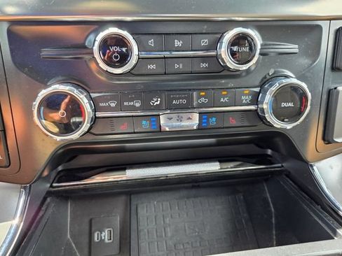 Used 2022 Ford F150 Lariat w/ Equipment Group 501A Mid AWD/4WD image 13