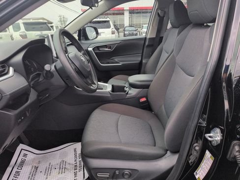 Certified 2025 Toyota RAV4 XLE AWD/4WD image 9