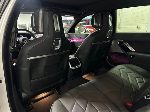 Used 2024 BMW 760i xDrive 760i xDrive Sedan 4D w/ Premium Package image 14