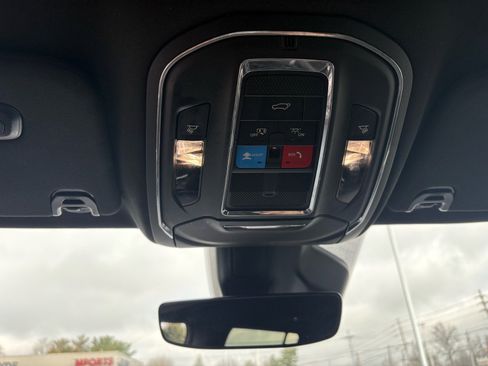 Used 2024 Jeep Wagoneer Series II image 34