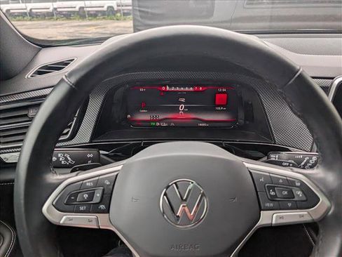 Used 2024 Volkswagen Atlas Cross Sport SEL R-Line image 39