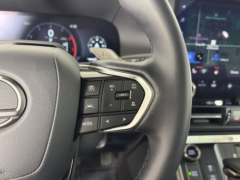 Used 2025 Lexus GX 550 image 29