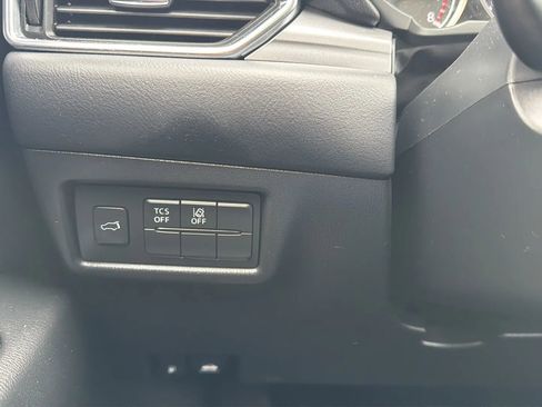 Used 2018 MAZDA CX-5 Touring w/ Preferred Equipment Package AWD/4WD image 15
