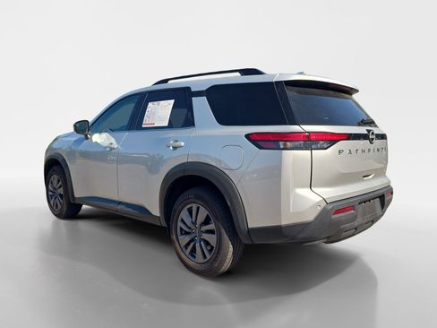 Used 2025 Nissan Pathfinder SV AWD/4WD image 3