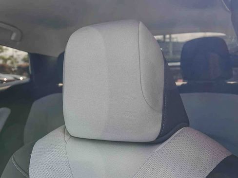 Used 2019 Toyota Prius LE image 22