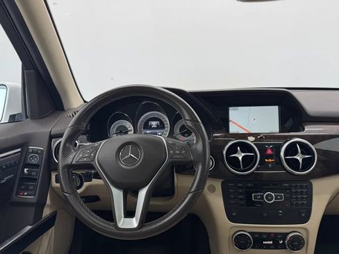 Used 2015 Mercedes-Benz GLK 350 2WD image 3