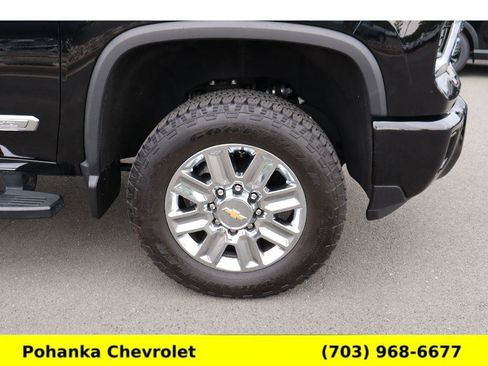 Certified 2024 Chevrolet Silverado 2500 High Country w/ Technology Package AWD/4WD image 33