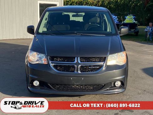 Used 2012 Dodge Grand Caravan Crew image 8