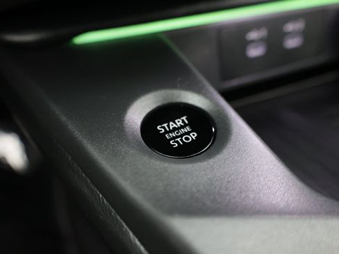 Used 2026 Nissan Sentra SR w/ Floor Mat Package FWD image 18