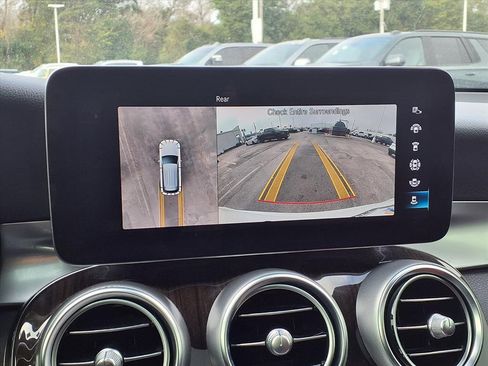 Used 2022 Mercedes-Benz GLC 300 image 5