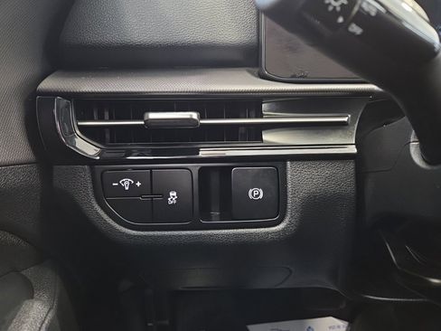 Used 2026 Kia Sportage LX image 24