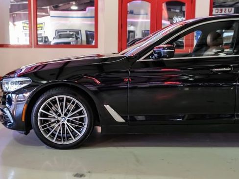 Used 2018 BMW 540i image 12