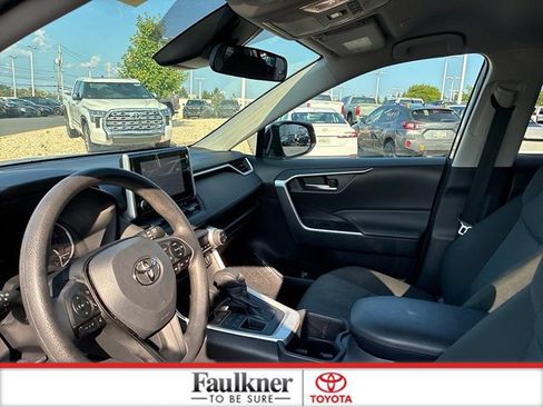 Certified 2025 Toyota RAV4 XLE AWD/4WD image 24