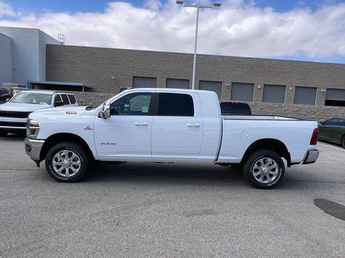 New 2026 RAM 2500 Laramie w/ Towing Technology Group AWD/4WD image 3