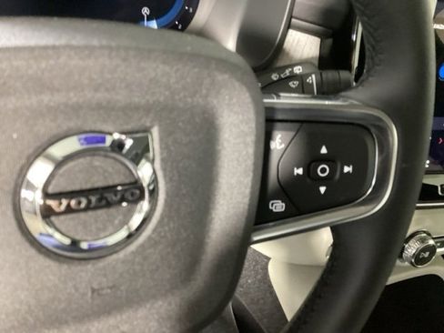 New 2025 Volvo XC40 B5 Ultra w/ Climate Package image 30