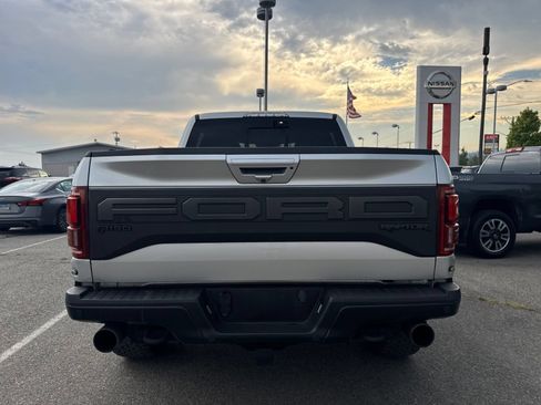 Used 2019 Ford F150 Raptor w/ Equipment Group 802A Luxury AWD/4WD image 6