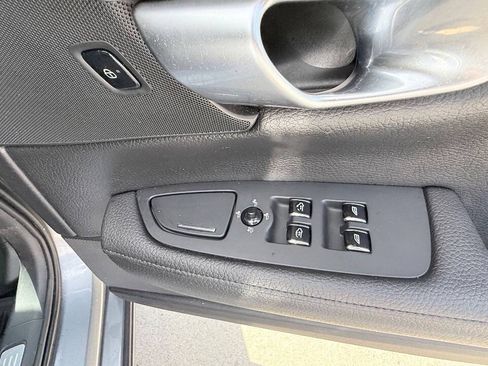 Used 2018 Volvo S90 T5 Momentum FWD image 41