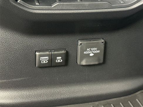 Certified 2026 Toyota Tundra SR5 w/ SR5 Premium Package AWD/4WD image 36