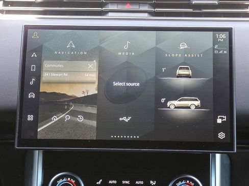 Used 2023 Land Rover Range Rover SE AWD/4WD image 12