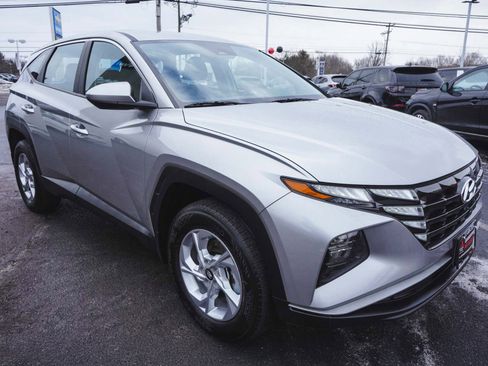 Used 2023 Hyundai Tucson SE image 3