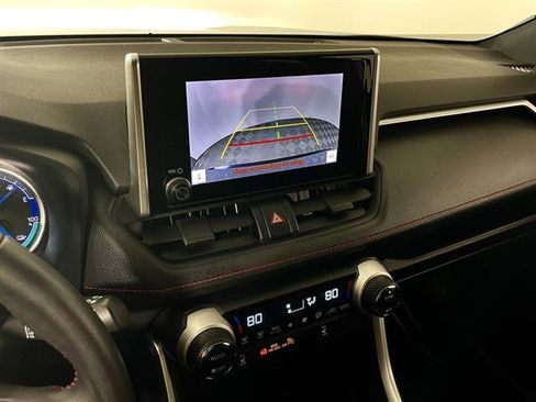 Certified 2024 Toyota RAV4 SE image 21