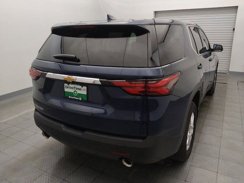 Used 2022 Chevrolet Traverse LS FWD image 7