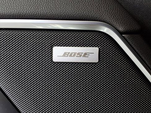 New 2026 GMC Sierra 1500 SLT image 17