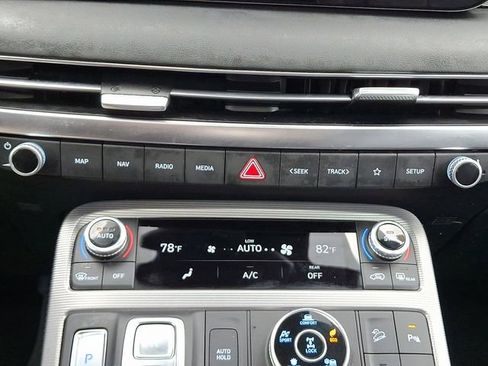 Used 2025 Hyundai Palisade Calligraphy image 16