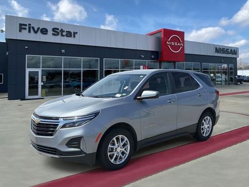 Used 2024 Chevrolet Equinox LT FWD image 3