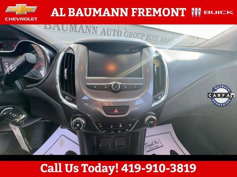 Used 2018 Chevrolet Cruze LT FWD image 24