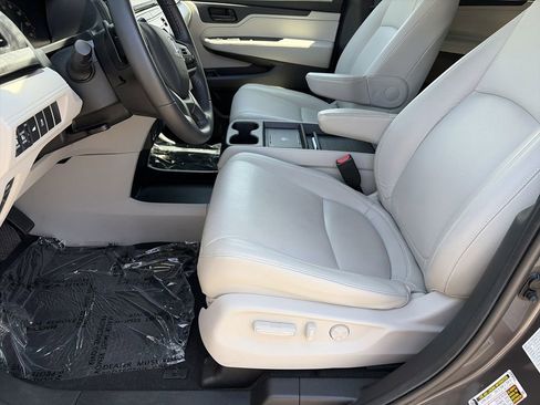 Used 2025 Honda Odyssey EX-L image 21