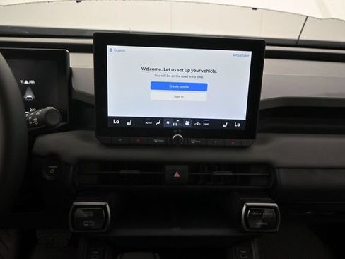Used 2026 Toyota RAV4 SE AWD/4WD image 7
